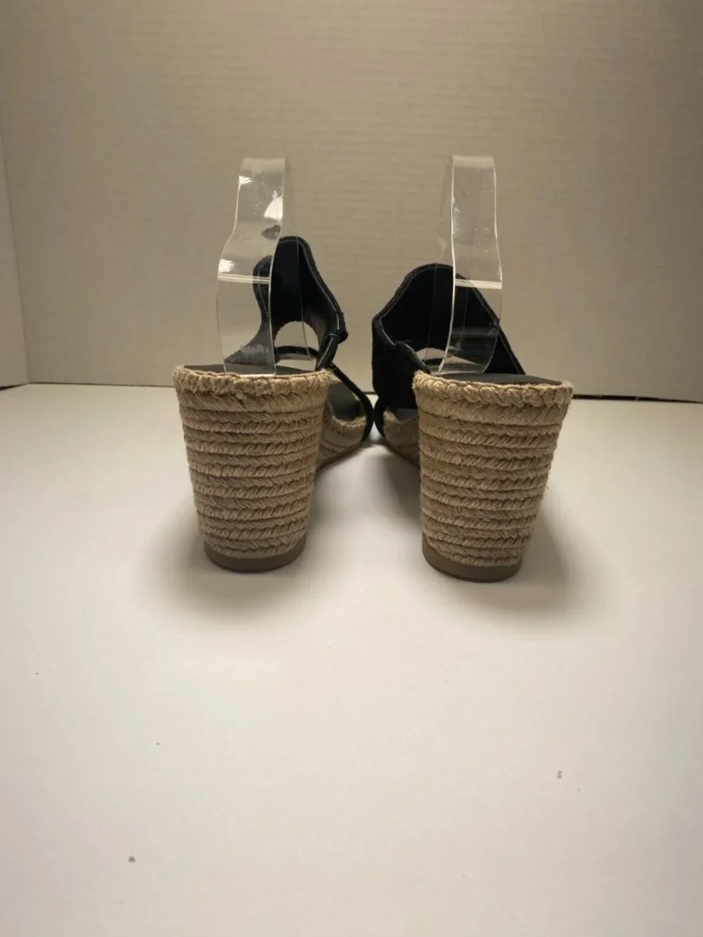 Vince Women's Garlin Square Toe Crisscross Espadrille Wedge Sandals Sz 10